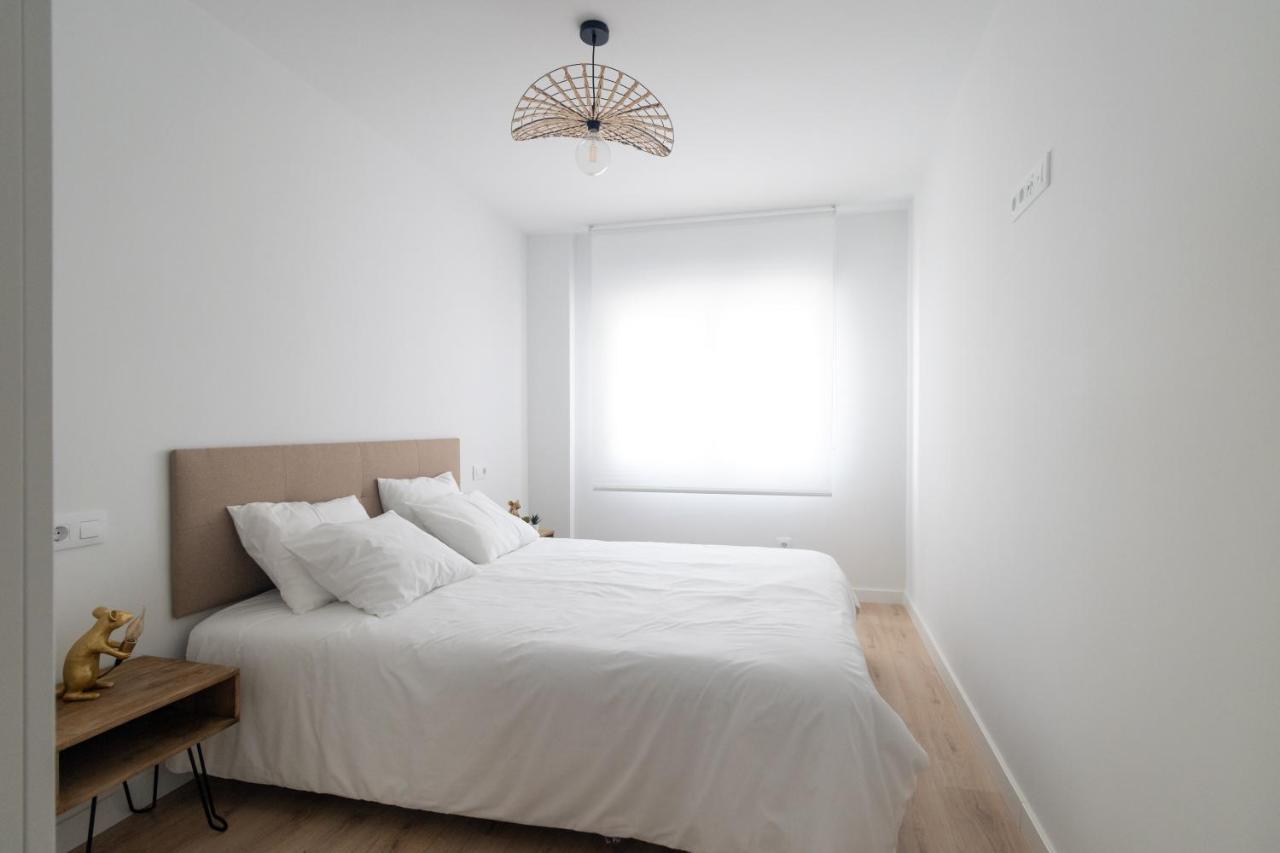 Lujoso Apartamento Entre 2 Playas Con Garaje, Wifi ヒホン エクステリア 写真